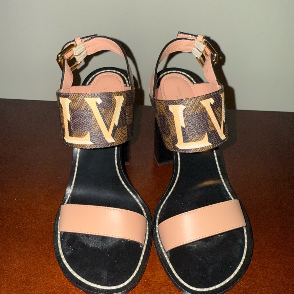 Louis Vuitton Black and Tan Sandals with Modern Straps